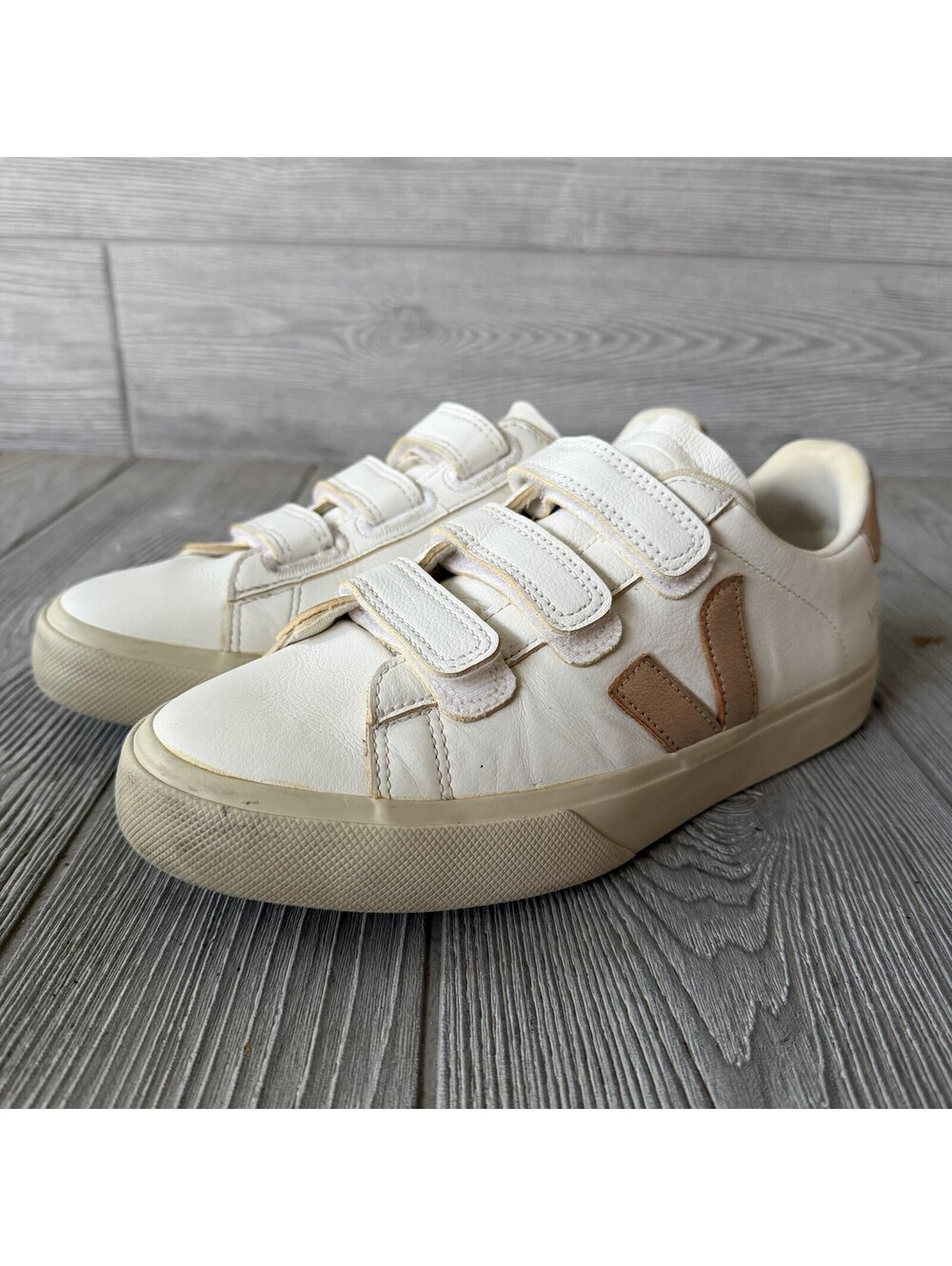 Veja Recife Women’s White Tan Gold Leather Strap Hook  Loop Sneakers EU 40 US 9